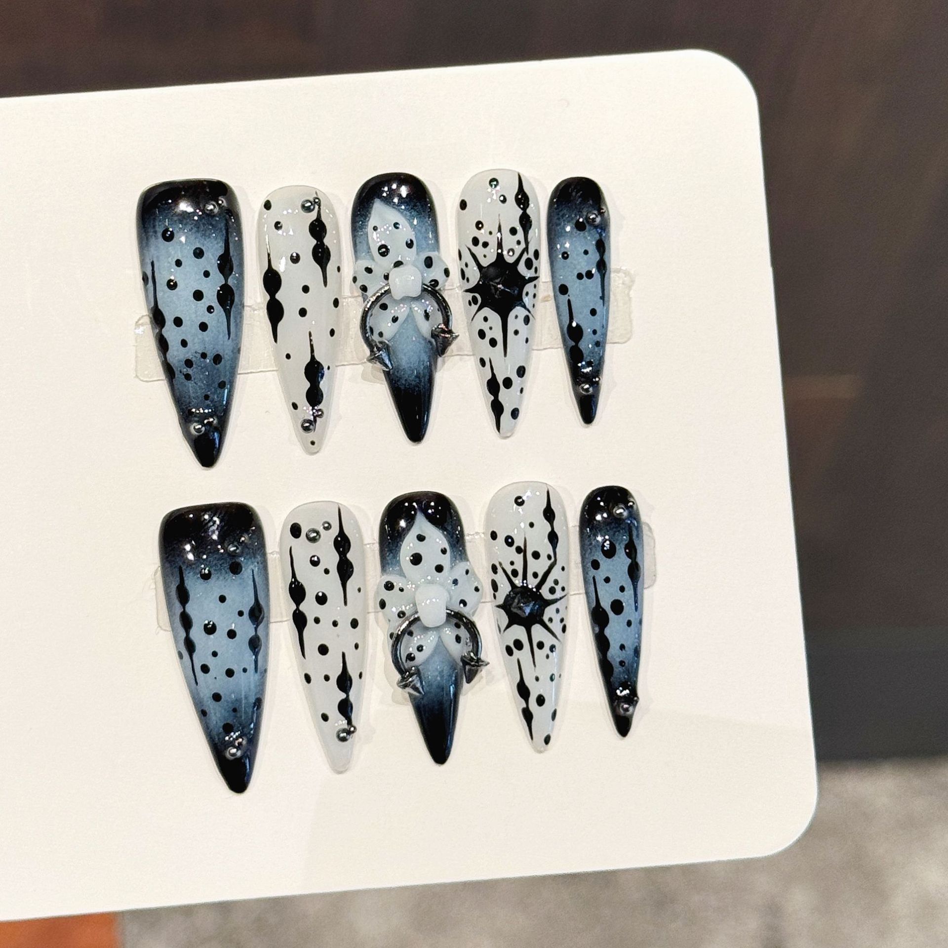 Nail Art Elegant - 10 Uds. De uñas postizas hechas